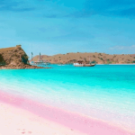Pantai Tiga Warna Malang
