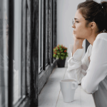Cara Menghadapi Orang Introvert